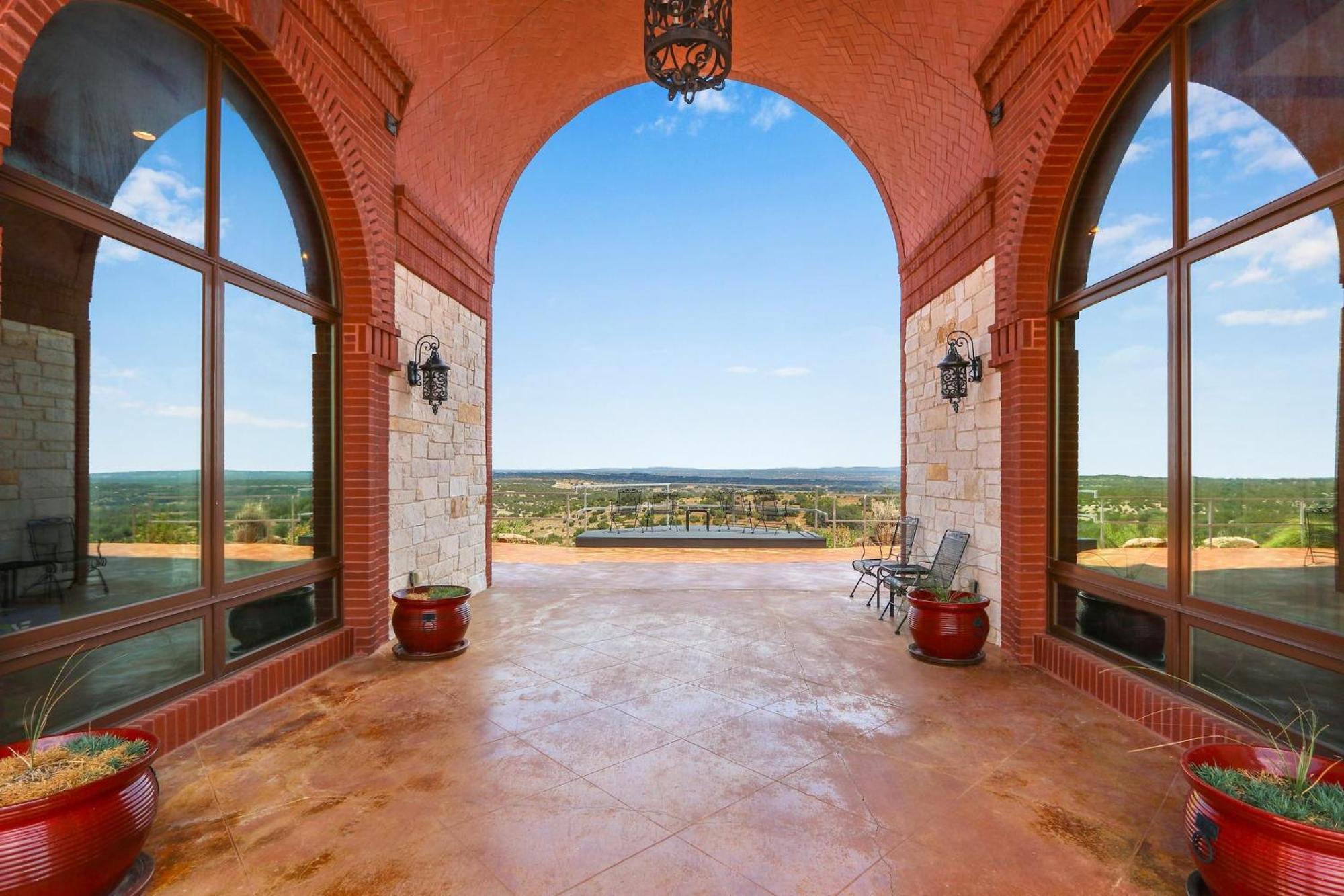 Lighthouse Hill Ranch - Log Home Johnson City Exterior photo