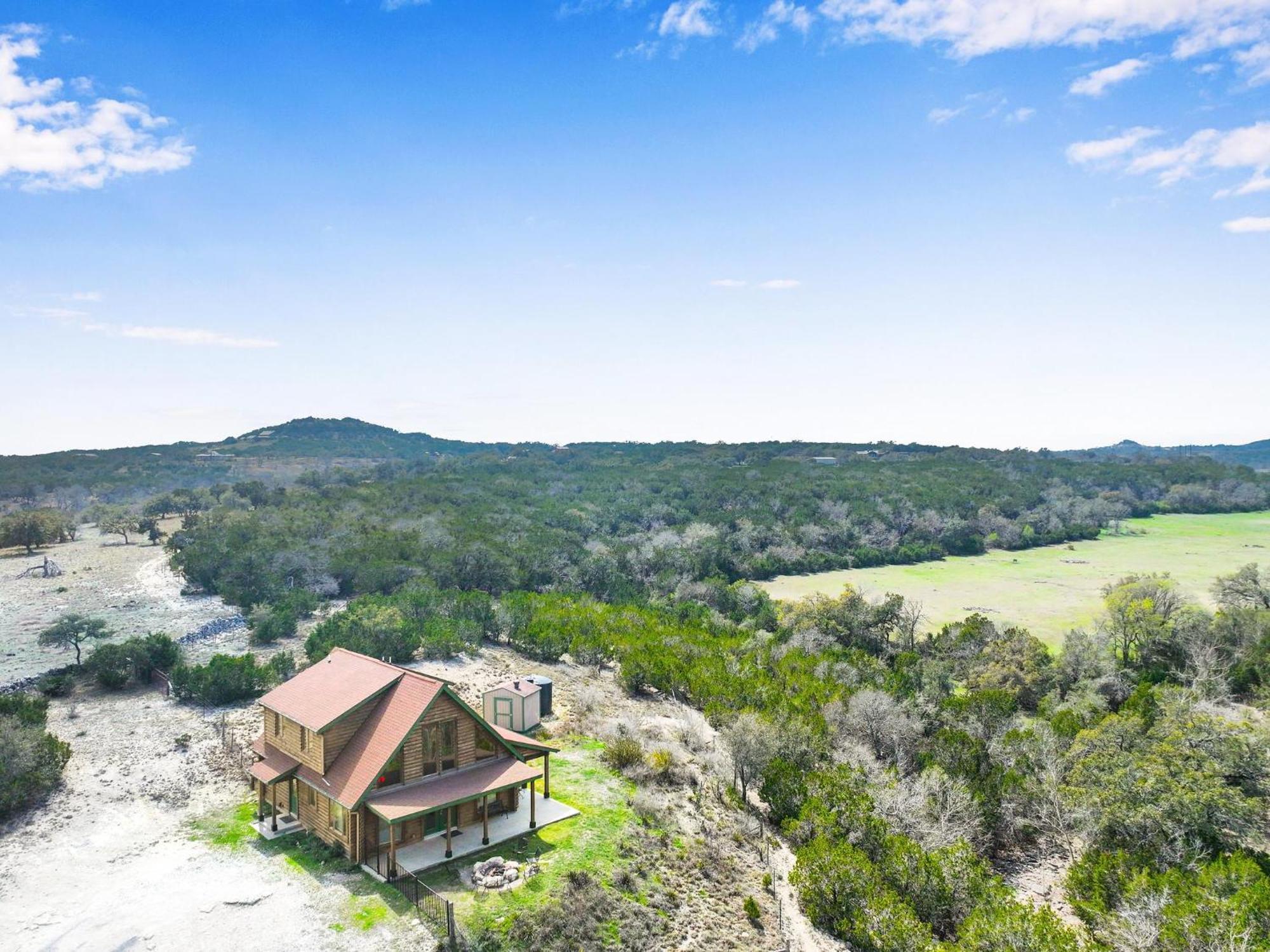 Lighthouse Hill Ranch - Log Home Johnson City Exterior photo