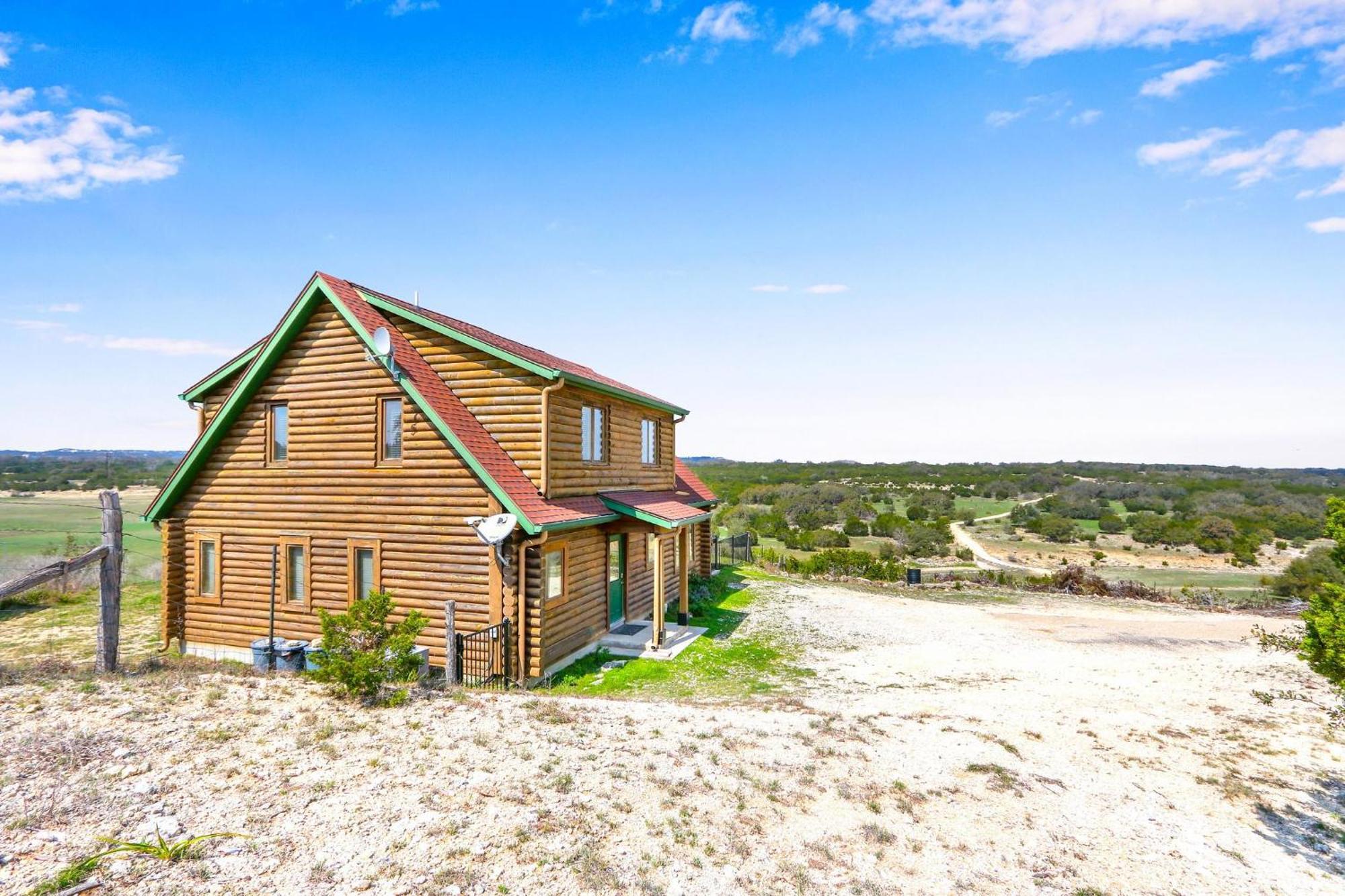 Lighthouse Hill Ranch - Log Home Johnson City Exterior photo