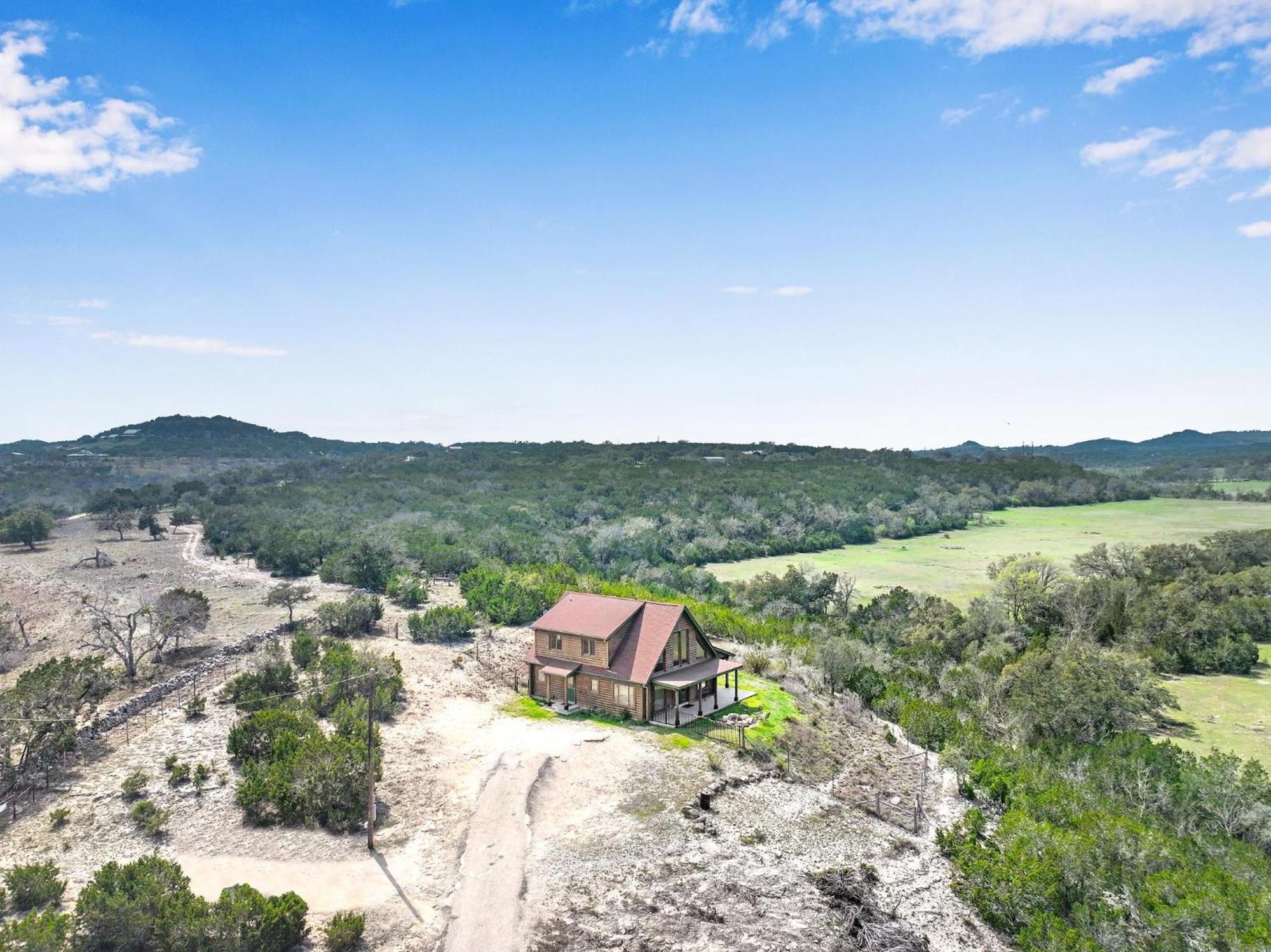 Lighthouse Hill Ranch - Log Home Johnson City Exterior photo